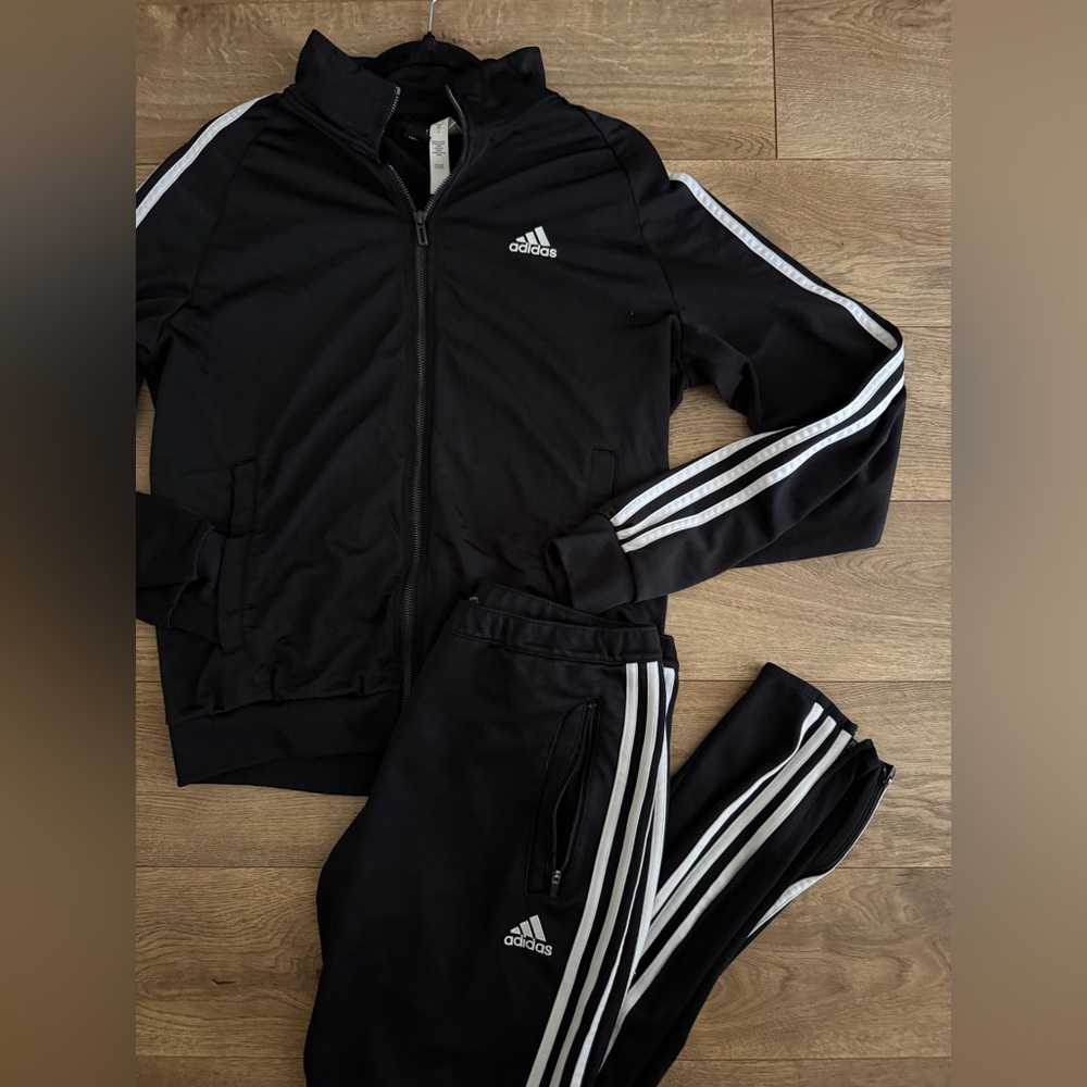 Adidas Track Suit • Sweatpants & Jacket Set